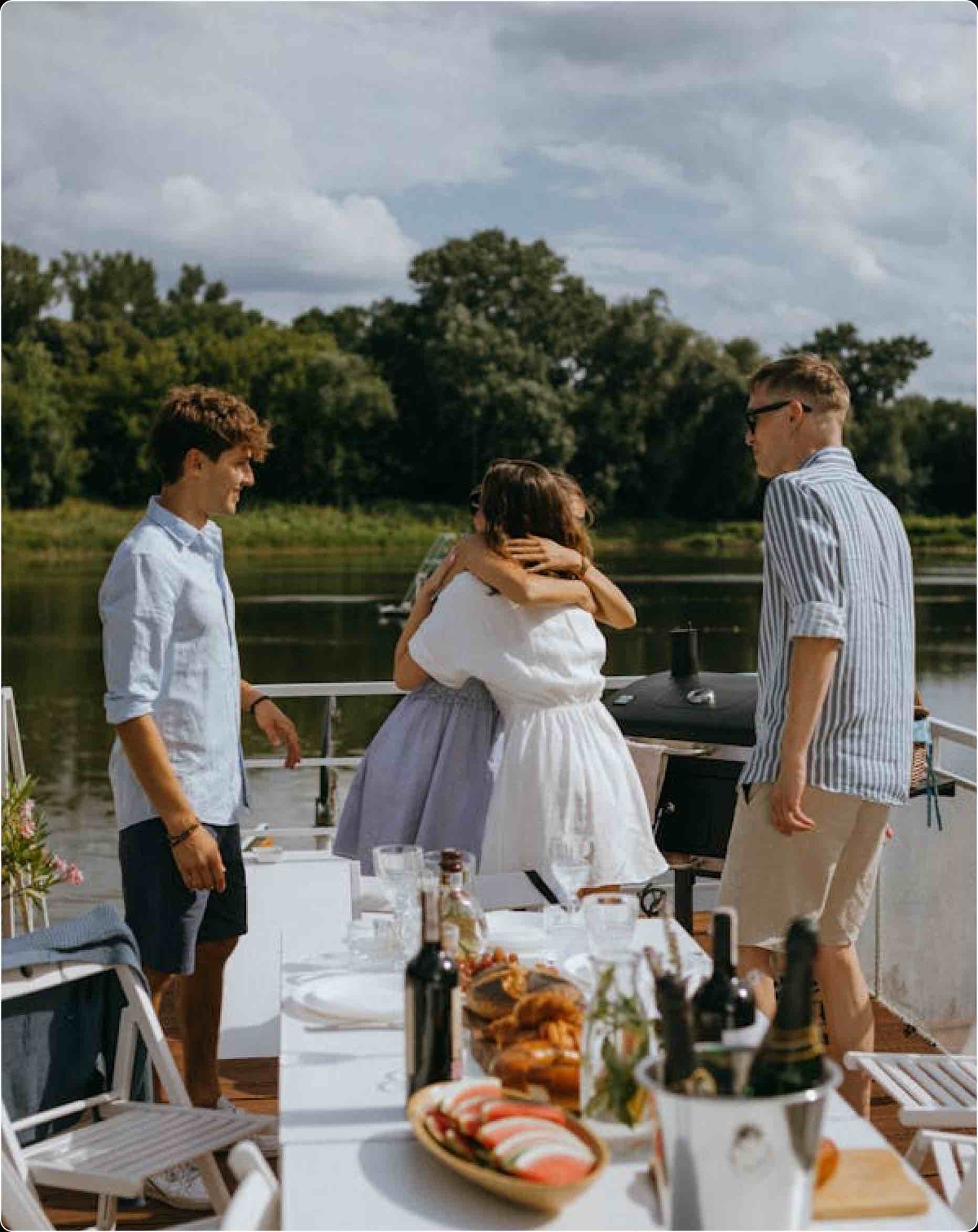 Small Groups, Real Bonds Make new friends in London through small group events and relaxed settings.
